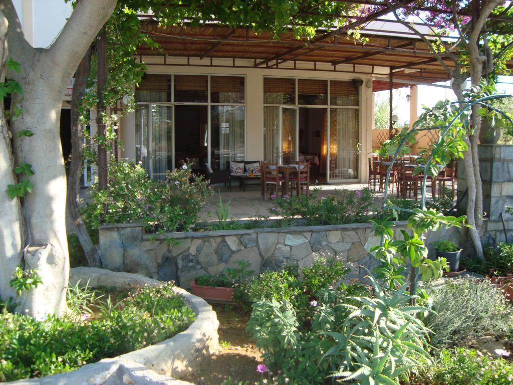 Athina Hotell Rethymno Eksteriør bilde