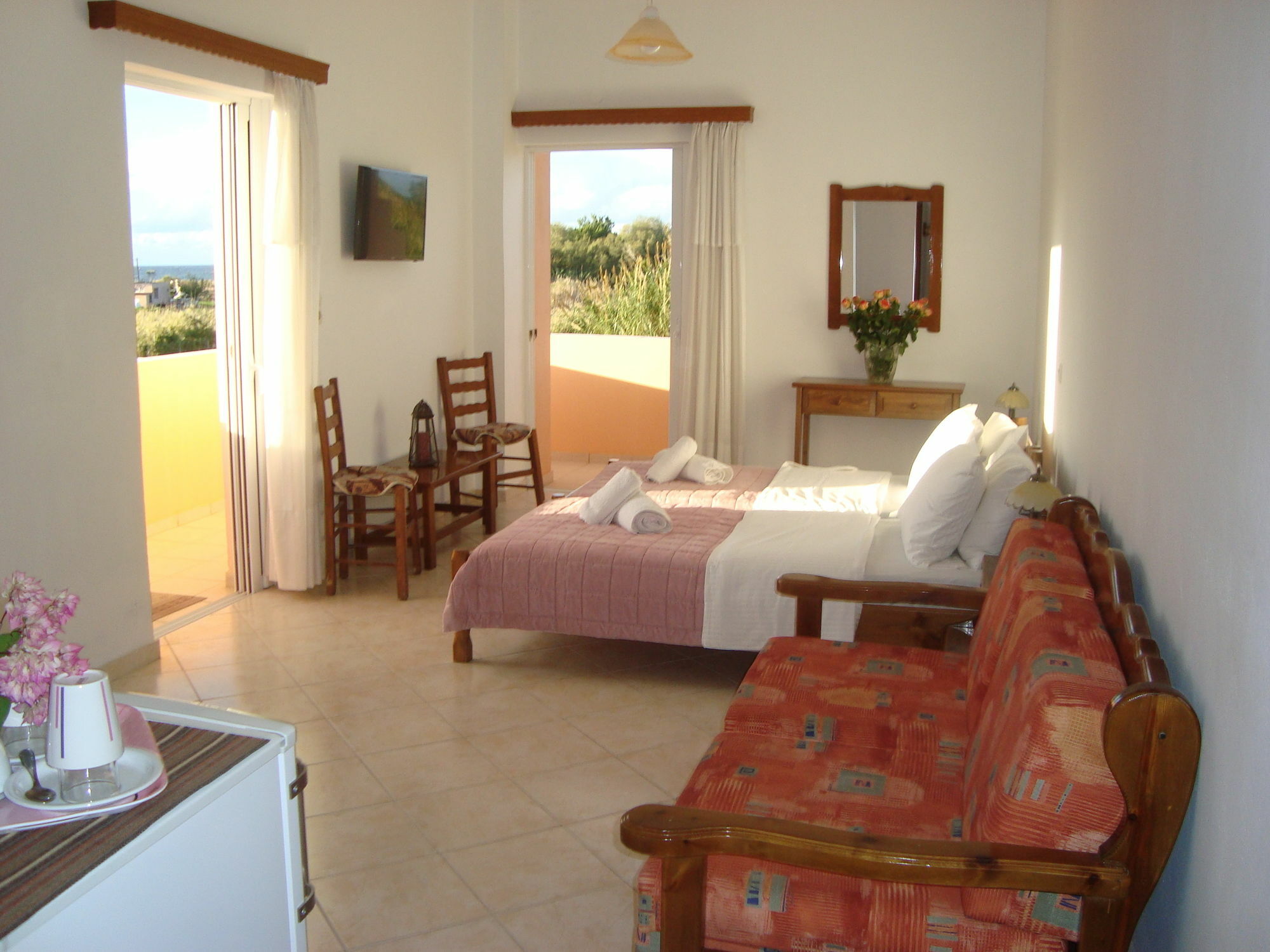 Athina Hotell Rethymno Eksteriør bilde